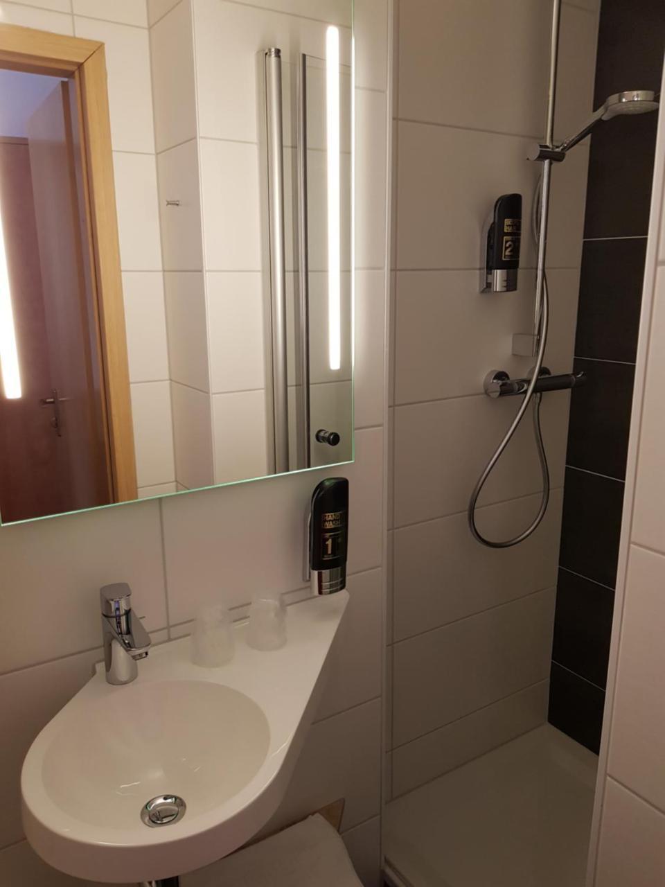 Hotel-Gasthof Zur Krone Saalburg Luaran gambar